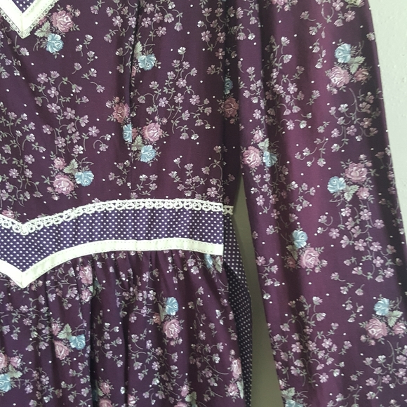 Vintage 1970's Purple Gunne Sax Prairie Dress by Jessica McClintock - Picture 13 of 14